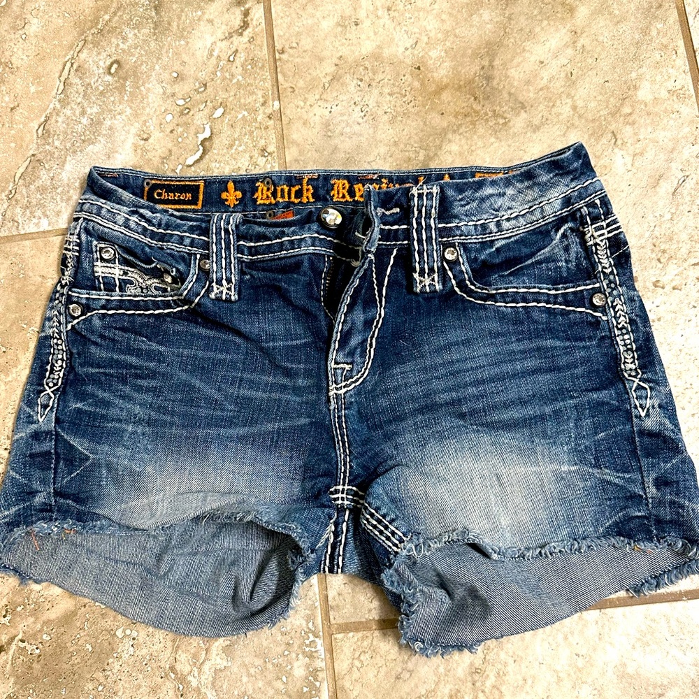 Rock Revival Charon easy stretch shorts | Mid Rise | Size: 26